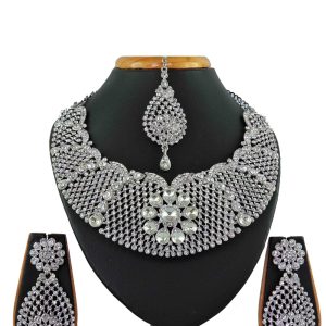 White Color Necklace Set