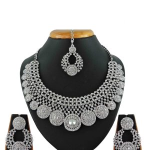 White Stone Work Necklace Set