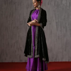 "Elevate your style with our Black Velvet Dupatta featuring intricate zardozi hand-embroidered borders by CoutureCraze. Perfect for weddings and festive occasions."