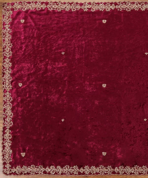 Add elegance with our Plum Velvet Dupatta, featuring exquisite hand-embroidered zardozi work. Perfect for weddings and festive occasions, this dupatta exudes timeless luxury.