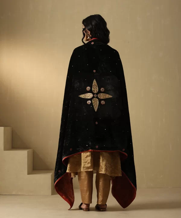 Exquisite Black Hand-Embroidered Zardozi Silk Velvet Doshala by CoutureCraze, featuring a contrast Chanderi tissue border. Perfect for adding elegance to your festive attire.